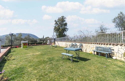 Priverno House | Tasteful holiday home in Priverno with garden