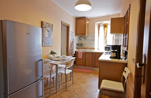 Pallanza Apartment | Tastefully furnished 2½-room apartment with large garden and 2 balconies