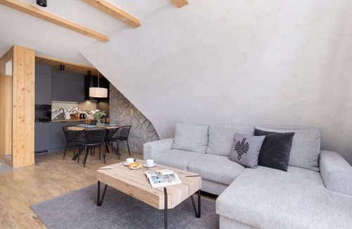 Zakopane Apartment | Tatry Design Suite* | Elegant Apartment | Parking