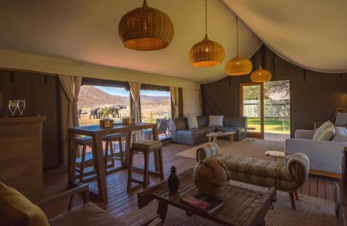 Madikwe Game Reserve Cabin | Tau Game Lodge