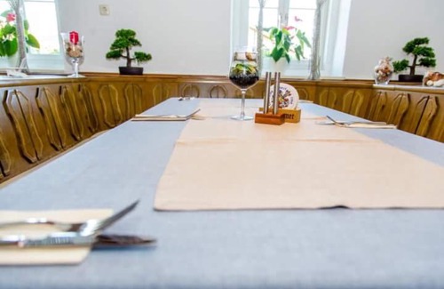 Saaldorf-Surheim House | Taverna Unik