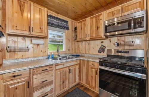 Phelps House | TB3 Thunder Bay Resort Cabin 3