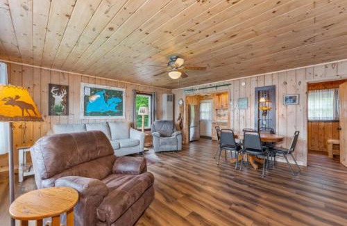 Phelps House | TB3 Thunder Bay Resort Cabin 3