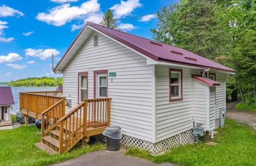 Phelps Cabin | TB5 Thunder Bay Resort Cabin5