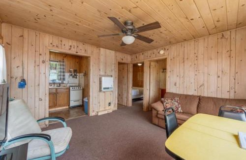 Phelps House | TB6 Thunder Bay Resort Cabin 6