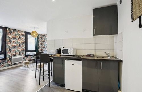 Asnieres-sur-Seine Apartment | TBS 144 - Cosy cocoon in Asnières-sur-Seine