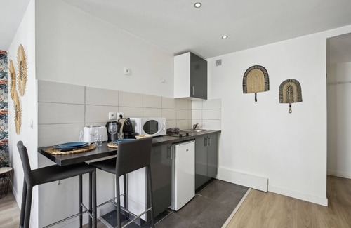 Asnieres-sur-Seine Apartment | TBS 144 - Cosy cocoon in Asnières-sur-Seine