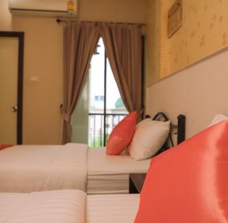 Chang Khlan Hotel | TC House and Cafe