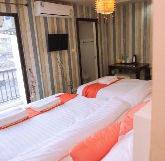 Chang Khlan Hotel | TC House and Cafe