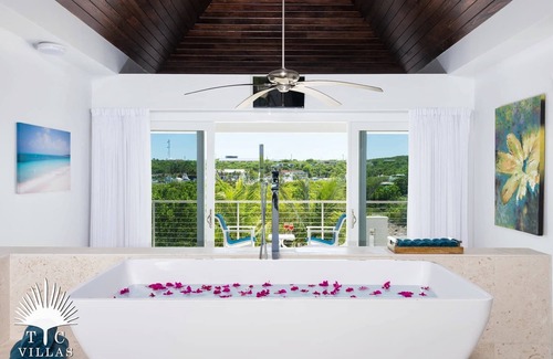 Providenciales House | TC Villas -Little Plum -Seaside Luxe Getaway