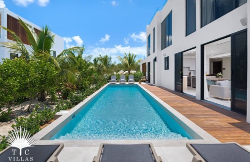 The Bight House | TC Villas -Lumiere West -Brand-new with Rooftop, Pool & Steps to Grace Bay