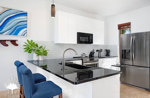 Providenciales House | TC Villas -Water Edge -Romantic Beachfront Retreat