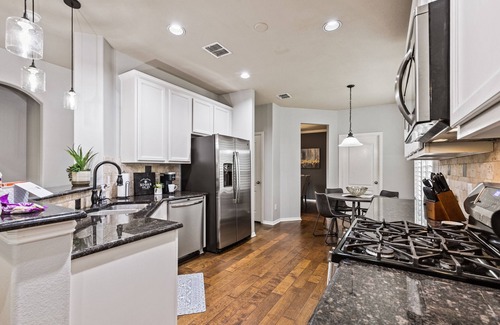 Lantana House | TCH - 4BR/3.5BA Home in Lantana - T