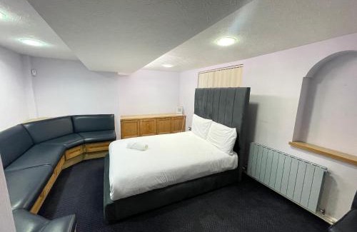 Bolton Hotel | TCH Lodge
