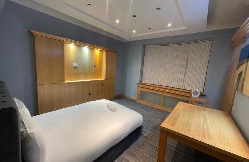 Bolton Hotel | TCH Lodge