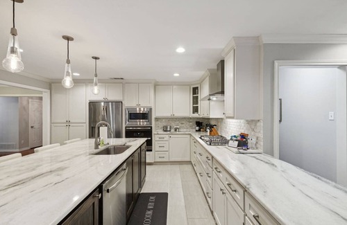 Coppell House | TCH - Luxurious 5bd/3ba home in Coppell with Pool