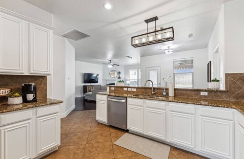 Celina House | TCH - Spacious 5bd/3ba home in Celina w/Workspace