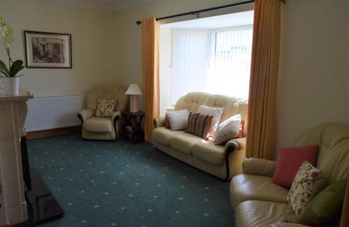 Dungloe House | Teach Kitty Con