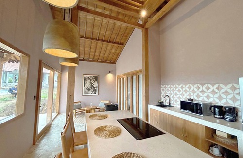 Sidemen Resort | Tebola Village Resort Managed by CPM