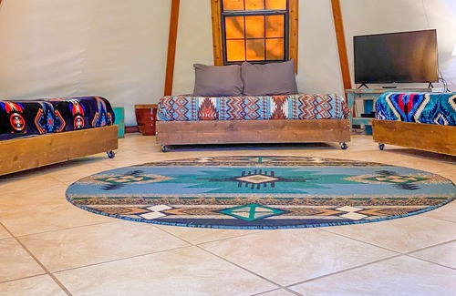 Seguin Cottage | Teepee 3 is a Stylish Fully Furnished Teepee at Geronimo Creek Retreat