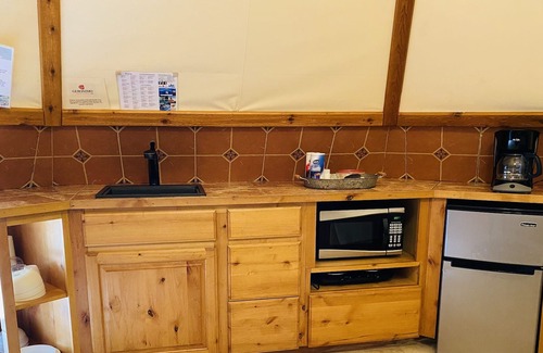 Seguin Cottage | Teepee 3 is a Stylish Fully Furnished Teepee at Geronimo Creek Retreat