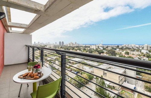 Tel Aviv Apartment | Tel Aviv Uni Balcony Studio D704