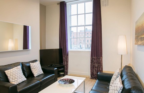 Temple Bar Apartment | Temple Bar Wellington Quay 3 Bed/2Bath Modern Apartment - sleeps 9
