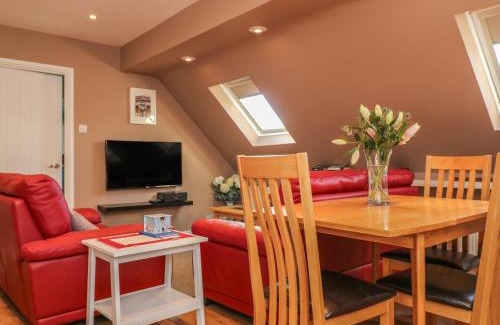 Broadwell House | Temple Mews