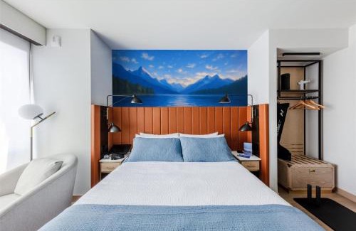 Central New York City Hotel | Tempo By Hilton New York Times Square