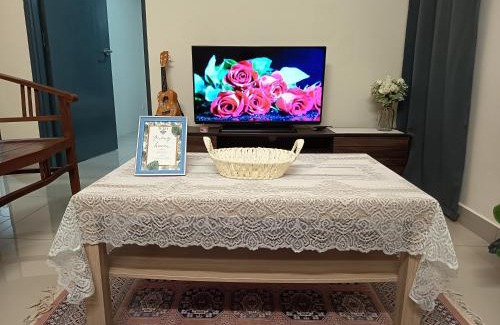 Kajang House | Tenang Haven Upper Floor with private porch and staircase