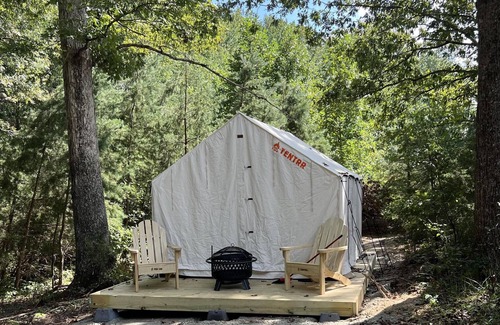 Livingston RV Rental | Tentrr Signature Site - Jeb's Escape- The Camp at Dearsville