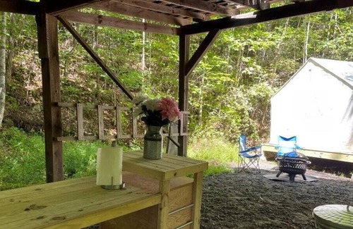 Sylva RV Rental | Tentrr Signature Site - Honeybee Homestead