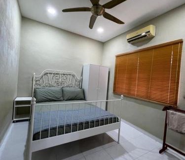 Central Seberang Perai House | Teratak LS Homestay