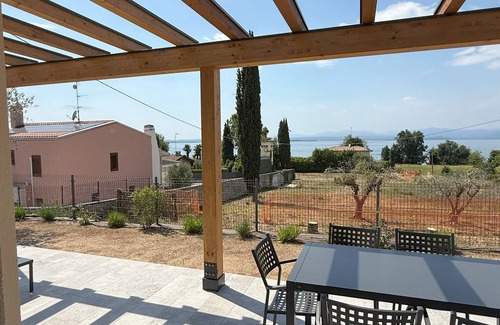 Lazise Villa | Terrace 2. Two-bedroom cottage with lake view