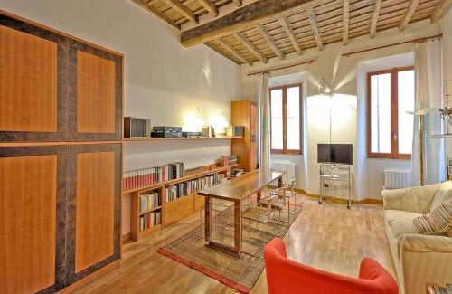 Rione VI Parione Apartment | Terrace Governo Vecchio