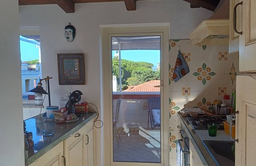 Santa Marinella House | Terrace on two levels, with beautiful panoramic sea view