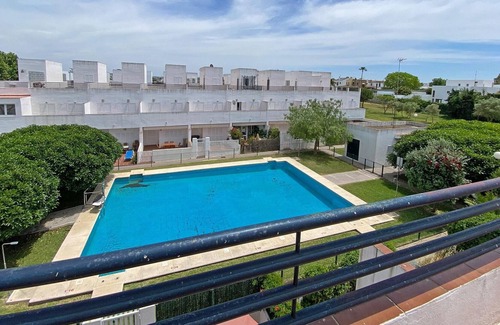 Conil de la Frontera Cottage | Terraced house with shared pool in residential area in Conil, sleeps 5