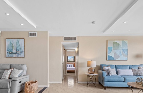Punta Las Marias Apartment | Terrain Flat | Spacious suite apartment with beautiful views of San Juan!