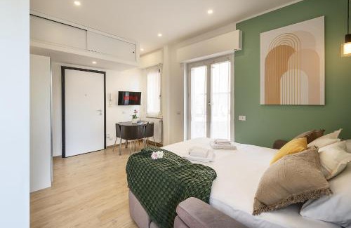 Fiera Apartment | Terrazza Milanese - San Siro, Fiera & City Life - RINNOVAMENTO FACCIATA PALAZZO IN CORSO