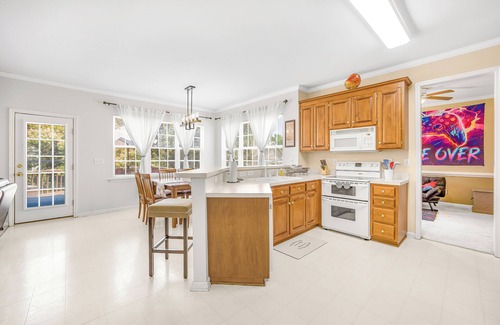 Charlotte House | Terrific 5-bedroom house in Charlotte with AC, WiFi, and entertainment for all!