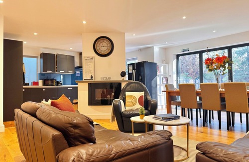 Barnhill Apartment | Terrific En-suite 30min to Central London