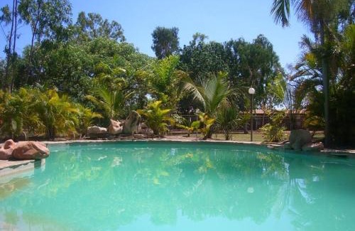 Mataranka Hotel | Territory Manor Motel & Caravan Park