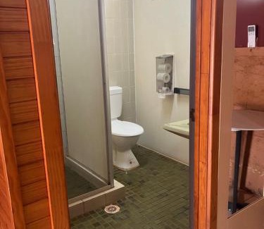 Mataranka Hotel | Territory Manor Motel & Caravan Park