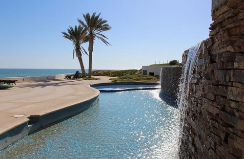 Las Conchas Apartment | Tessoro 1002 at Las Conchas