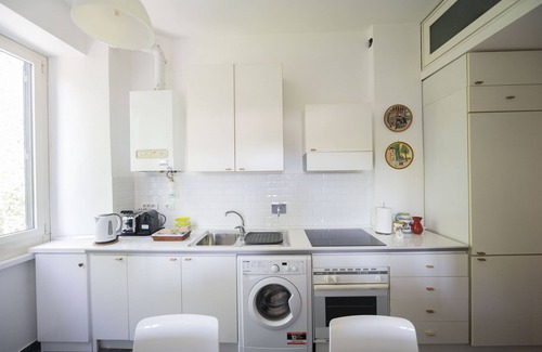 Testaccio Apartment | Testaccio Luminous and Large Apartment