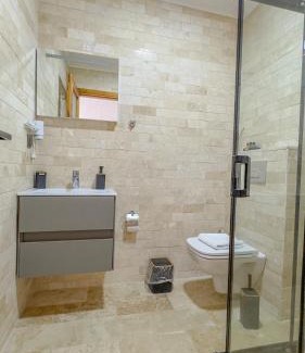 Ayvalik Hotel | Tetka Konukevi