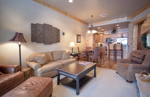Victor Condo | Teton Springs Condo #307 in Victor w/A/C, W/D, WiFi, Balcony, Grill & Garage