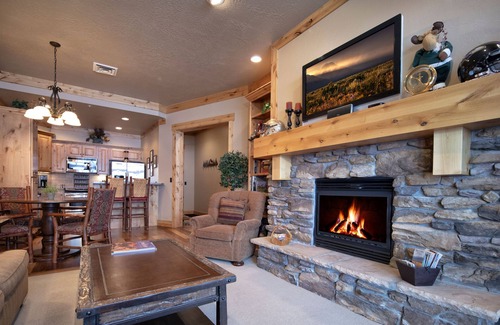 Victor Condo | Teton Springs Condo #307 in Victor w/A/C, W/D, WiFi, Balcony, Grill & Garage