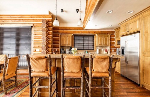 Victor Cabin | TetonCabin with hot tub and ac