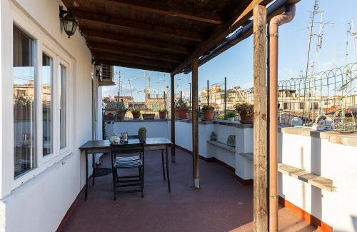 Rione VIII Sant'Eustachio Apartment | Tetti di Piazza Navona